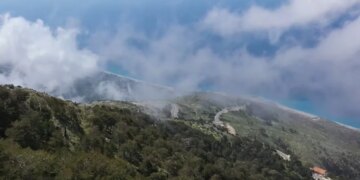 700 milionë euro taksa mjedisore; qytetarët rrisin të ardhurat e buxhetit, por ambienti vazhdon të ndotet më shumë