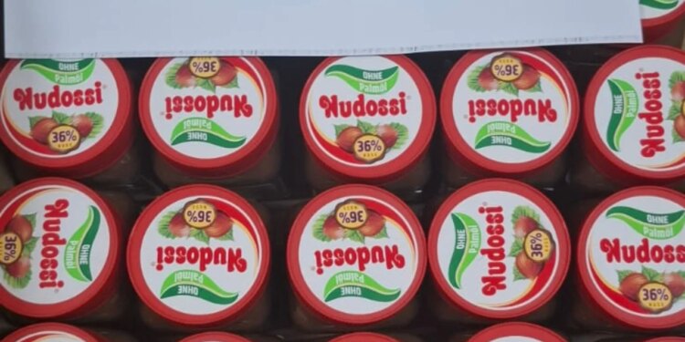 AKU bllokon disa kilogramë çokokremi Nudossi në Shqipëri, konstatohet me salmonelë