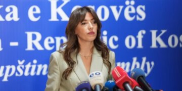 Afati për zgjedhjen e presidentit po afrohet, Albulena Haxhiu kërkon konsensus për të shmangur zgjedhjet e jashtëzakonshme