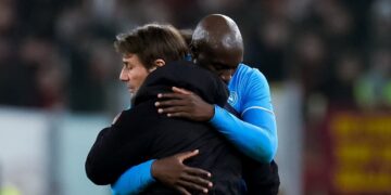 Ai të merr, të do e të lë, Lukaku, nga Londra në Napoli, historia e një tradhtari serial