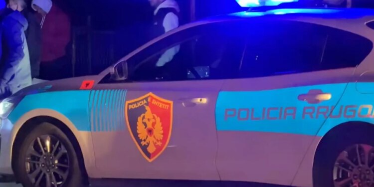 Aksident në aksin rrugor Hani i Hotit–Vermosh, makina përplaset me mjet bujqësor