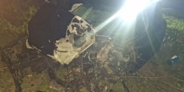 Aksident tragjik në rrugën Fier-Vlorë, një i ri humb kontrollin e automjetit dhe përfundon fatalisht në përplasjen me bordurën.