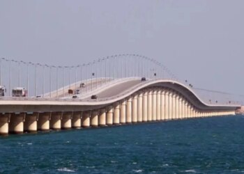Alarmi përfundon, ura që lidh Arabinë Saudite me Bahreinin rihapet.