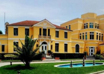 Ambasada Amerikane në Tiranë njofton shtrëngim masash të DASH për vizat: Preken ata që punojnë për kundërshtarët tanë