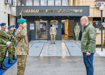 Ambasadori amerikan i NATO-s viziton Kosovën; në axhendë takim me Kurtin për rolin e KFOR-it dhe sigurinë rajonale