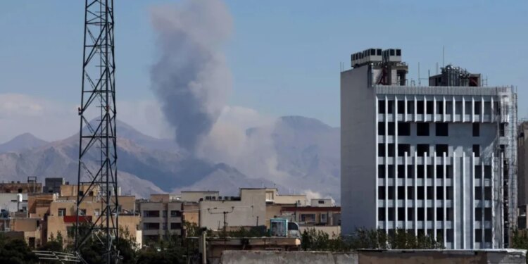 Analizë nga BBC: Cilat janë opsionet e ushtrisë amerikane në rast se Irani nuk reagon ndaj ultimatumit të Trumpit