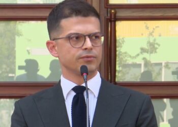 Armëpushimi në Lindjen e Mesme: Ish-ministri Vengu thekson se efektet janë evidente në çmimet e naftës, ndërsa vazhdojnë masat për mbikëqyrjen e abuzimeve.