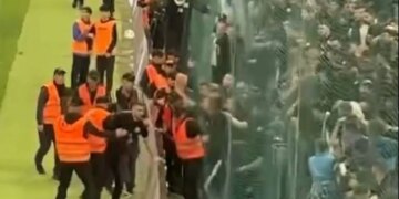 Arrestohen tre tifozë që sulmuan punonjësit e sigurisë, thyen stola dhe hodhën lëndë plasëse në derbin e kryeqytetit