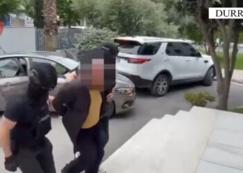 Arrestohet 55-vjeçari në Durrës për transport të mbi 1000 farave kanabis për shitje