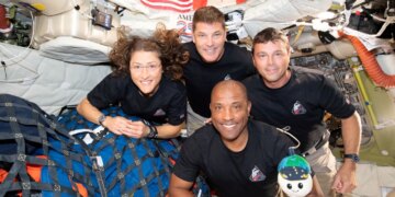 Artemis II po përgatitet për rikthimin në Tokë, një nga fazat më të rrezikshme të misionit, ja çfarë pritet të ndodhë.