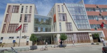 Avokatët në Elbasan: 200 mijë dosje në Apel, harta e re gjyqësore ka dështuar, qytetarët pa drejtësi