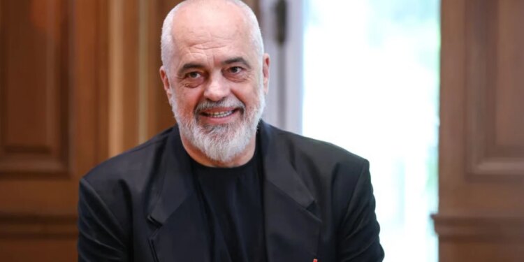 BE gabon që ndërpret komunikimin me Rusinë, Rama për Politico: Pranojmë SHBA të nisë operacione ushtarake nga Shqipëria...