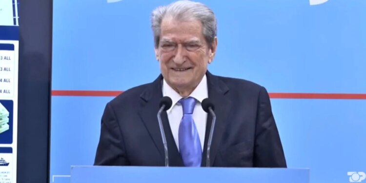 BE gabon që nuk komunikon me Rusinë, Berisha përgjigjet Ramës: Do shpëtosh lëkurën, para 3 muajsh thoshe