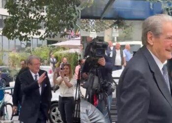 Berisha në SPAK zbaton masën e sigurisë detyrim paraqitje, pritet nga mbështetësit