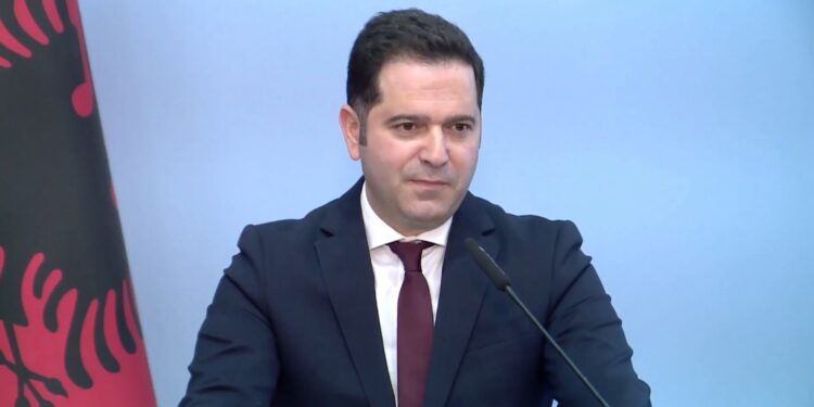 Bizneset kërkojnë lehtësira për karburantet; Malaj: Ndihma fillimisht për shtresat në nevojë