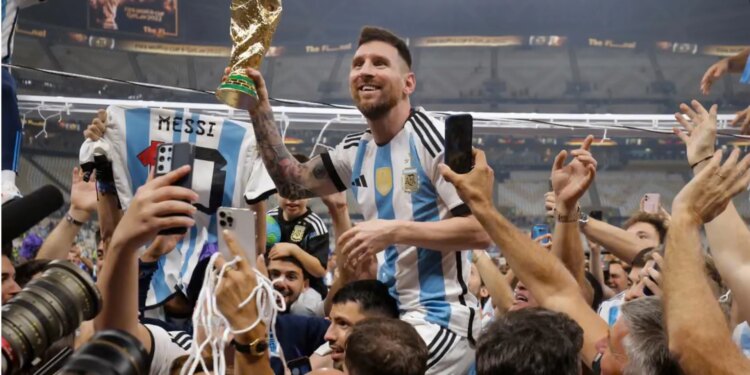 Botërori 2026/FIFA e rrit çmimin maksimal të biletës për finalen në rreth 11 mijë USD, nga 1600 USD në vitin 2022.