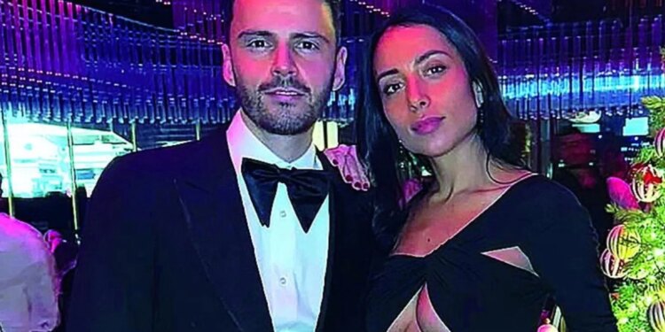 Çifti i arrestuar për eskortën e futbollistëve mbrohet: Asnjë festë me prostituta