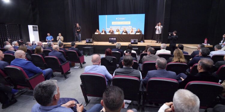 Debat rreth kufijve dhe mungesës së financave pas ndarjes së re të bashkive