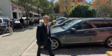 Deputeti i PD dëshmon në GJKKO për atentatin ndaj ish-prokurorit Ndoja të vitit 2019