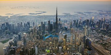 Dëshpërimi në Dubai: Miliarderët po ikin nga “ishulli” i luksit për shkak të tensioneve me Iranin