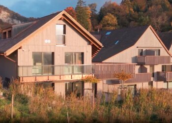 Dhimbja që s’u shua kurrë: nëna britanike 56-vjeçare zgjedh eutanazinë pas humbjes së fëmijës