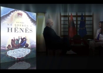 “Disa individë të shkëlqyer”/ Kryeministri Rama ndan përvojat nga libri i tij të ri “Në Sofrën e Hënës”, sonte në “Exclusive” në orën 20:15.