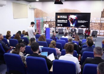 Ditët e Studimeve Shqiptare / UET bëhet epiqendër e debatit ndërkombëtar mbi Inteligjencën Artificiale gjeneruese
