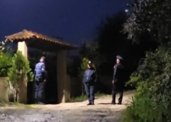 Dyshohet për vetëvrasje me armë zjarri, dalin detaje nga ngjarja tragjike në Fier, 40-vjeçari ishte në procedurë divorci.