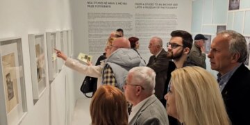 Ekspozita për Rrok Zojzin, fotografitë etnografike të Zojzit në Marubi për herë të parë