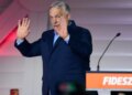 Era e Orbanit në Hungari përfundon pas 16 vjetësh, Kryeministri pranon humbjen: Opozita merr mbi 2/3 të vendeve në Parlament.