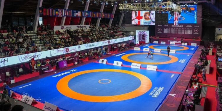 Evropiani i Mundjes: jepen medaljet e para, turku Kaayalp vendos rekord, mundës të tjerë shqiptarë zbritën në tapet.