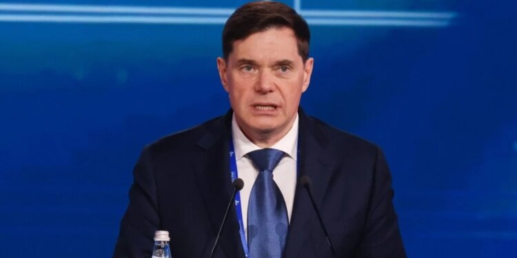 Forbes: Pasuria e miliarderëve rusë u rrit 11%, duke arritur 696.5 miliardë dollarë