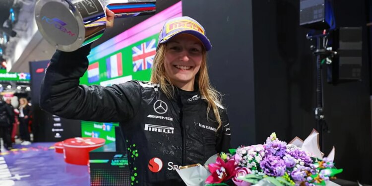 Formula 1/ Mercedes është në diskutime për një pilote femër.