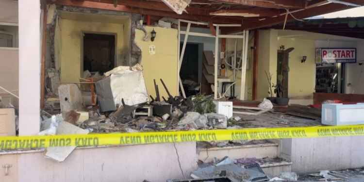 Frika nga bombolat e gazit / Ekspertët: Pak sekonda mund të ndryshojnë pas shpërthimit në Lezhë