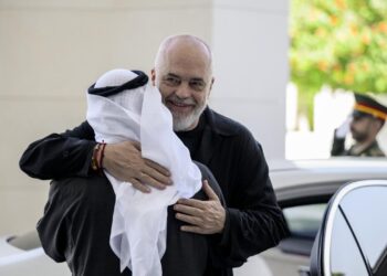 Gjatë vizitës në Emiratet e Bashkuara Arabe, kryeministri Rama ndan pamje nga takimet në Abu Dhabi