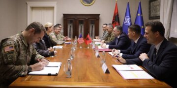 Gjenerali amerikan diskuton me ministrin e mbrojtjes, Ambasada e SHBA: Shqipëria ka arritur përparim të rëndësishëm në mbrojtjen kibernetik.