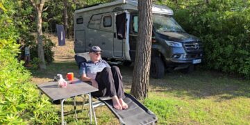 Gjermanë e francezë me shtëpi në Durrës; shtohen kamperët, të huajt: vend i qetë, por më shumë pastërti