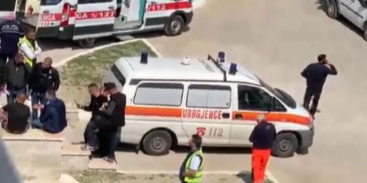 Granatë shpërthen në Tepelenë, dy persona plagosen rëndë