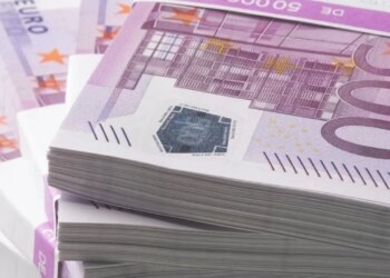 Greqia pritet të mos jetë vendi me borxhin më të lartë në Eurozonë, mund të pasohet nga Italia