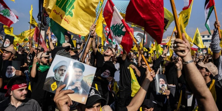 Hezbollahu përgjigjet pas akuzave të Macron për vrasjen e përfaqësuesit francez në Liban: Nuk kemi gisht