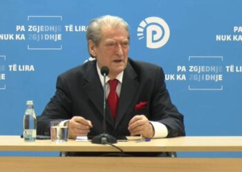 Historinë e bëjnë guximtarët, Berisha paralajmëron protestën e radhës: Duhet të jetë më e fuqishmja në Shqipëri