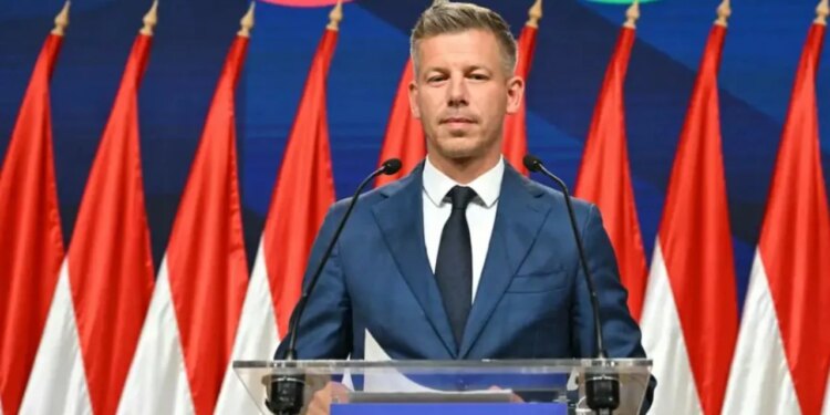 Hungaria do të dëbojë ‘migrantët VIP’ të Orban, Magyar: Nëse nuk largohen…