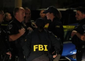 I dyshuari i tha policisë se shënjestra ishte presidenti Trump; jeleku antiplumb shpëtoi agjentin e sigurisë