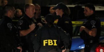 I dyshuari i tha policisë se shënjestra ishte presidenti Trump; jeleku antiplumb shpëtoi agjentin e sigurisë