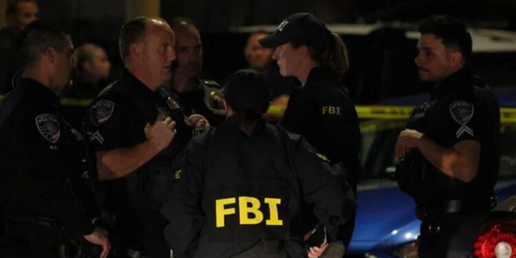 I dyshuari i tha policisë se shënjestra ishte presidenti Trump; jeleku antiplumb shpëtoi agjentin e sigurisë