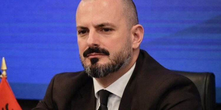 I akuzuar për korrupsion, i përfshirë në ‘naftën virxhin’ dhe me aksident të fshehur: si u emërua Drilon Bushati drejtor Dogane në Durrës
