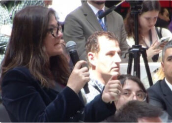 Juristja ia ‘plas në sy’ Ballës: Diaspora për numër, mjaft me filma, PS larg realitetit