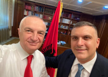 “DIA-CEZ aferë mafioze” / Blushi publikon dëshminë e badigardit të Niko Peleshit: E emëruan administrator në letra, por para gjykatës ai pohon se nuk di asgjë.