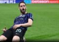 Inter, ndikimi i Calhanoglu në skuadër, zikaltrit fokusohen në rinovimin e kontratës së tij.