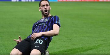 Inter, ndikimi i Calhanoglu në skuadër, zikaltrit fokusohen në rinovimin e kontratës së tij.